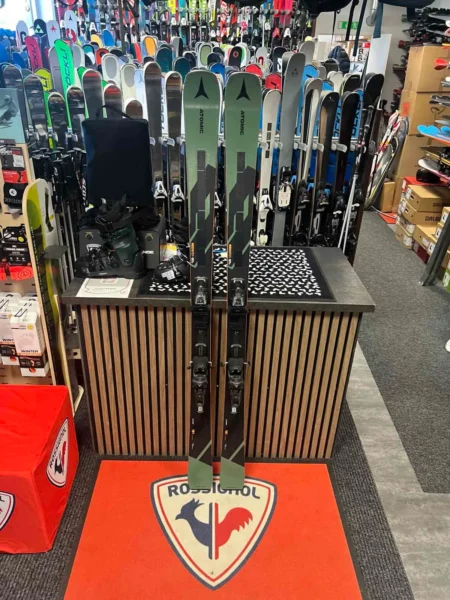 Atomic Redster Q7.8 Revoshock C 2024/2025 – Demoskidor