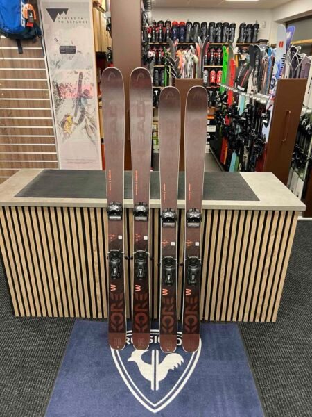 Head Kore 99 W – Visningsskidor