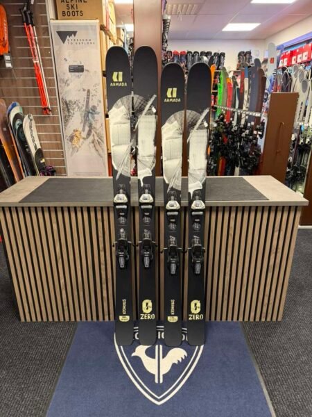 Armada Stranger 2024/2025 – Visningsskidor